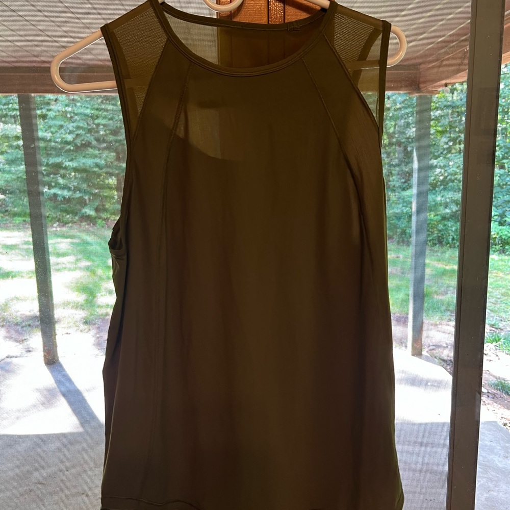 Lululemon work out shirt